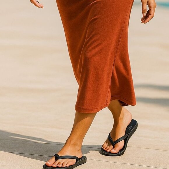 New FLOJOS Sandals Women's 6 Classic Slip-on Flip-flops Everyday shoes Black - Picture 12 of 15